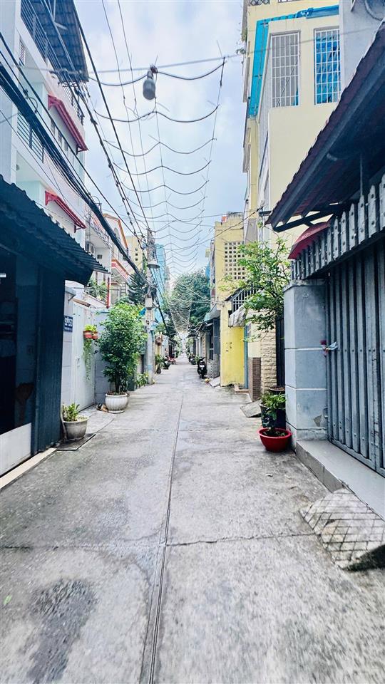 Bán nhà đ. tôn thất thuyết  nở hậu 4.2m, hẻm 4m, lưu thông đ. xóm chiếu, tôn đản, nguyễn tất thành