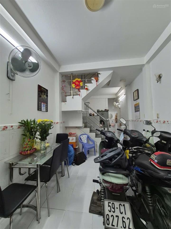 Bán nhanh nhà 3 tấng hẻm xe hơi lý thuyết đ.đoàn văn bơ, kê ngay chợ xóm chiếu, hoàng diệu, tôn đản