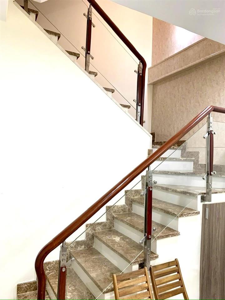 Bán nhà đẹp 4 tầng, ngang 4m, cách 10m ra mặt tiền đường số 6, ra khánh hội, tôn thất thuyết