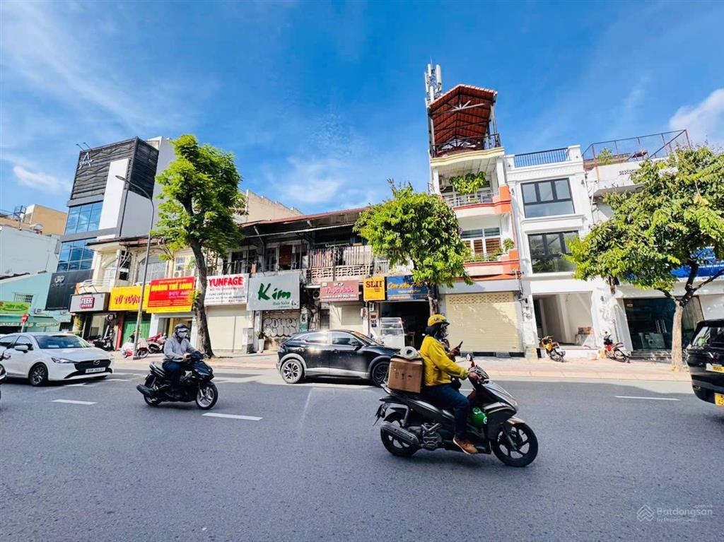Cho thuê nhà mặt tiền đinh tiên hoàng quận 1 60m2 chỉ 60 triệu/ tháng.