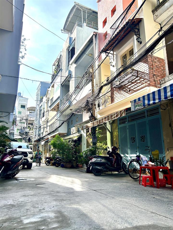 Bán nhà mặt tiền đ.số xe hơi đậu cửa giao thương đ.tôn đản với đ.41 khánh hội bến vân đồn.