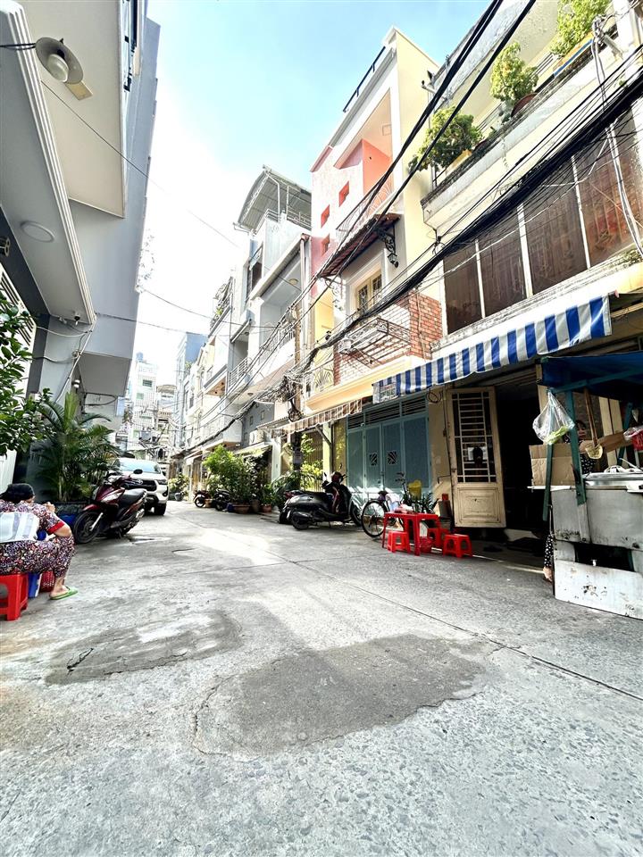 Bán nhà mặt tiền đ.số xe hơi đậu cửa giao thương đ.tôn đản với đ.41 khánh hội bến vân đồn.