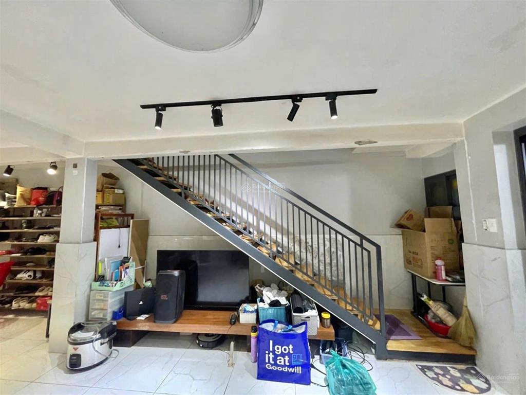 Bán siêu phẩm nhà đẹp ngang lớn đ.bến vân đồn 72m2 chỉ có 8.1t lưu thống q1.q8 chỉ 3p