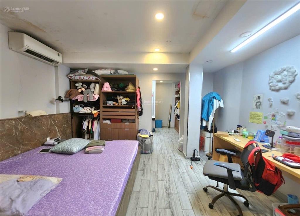 Bán siêu phẩm nhà đẹp ngang lớn đ.bến vân đồn 72m2 chỉ có 8.1t lưu thống q1.q8 chỉ 3p