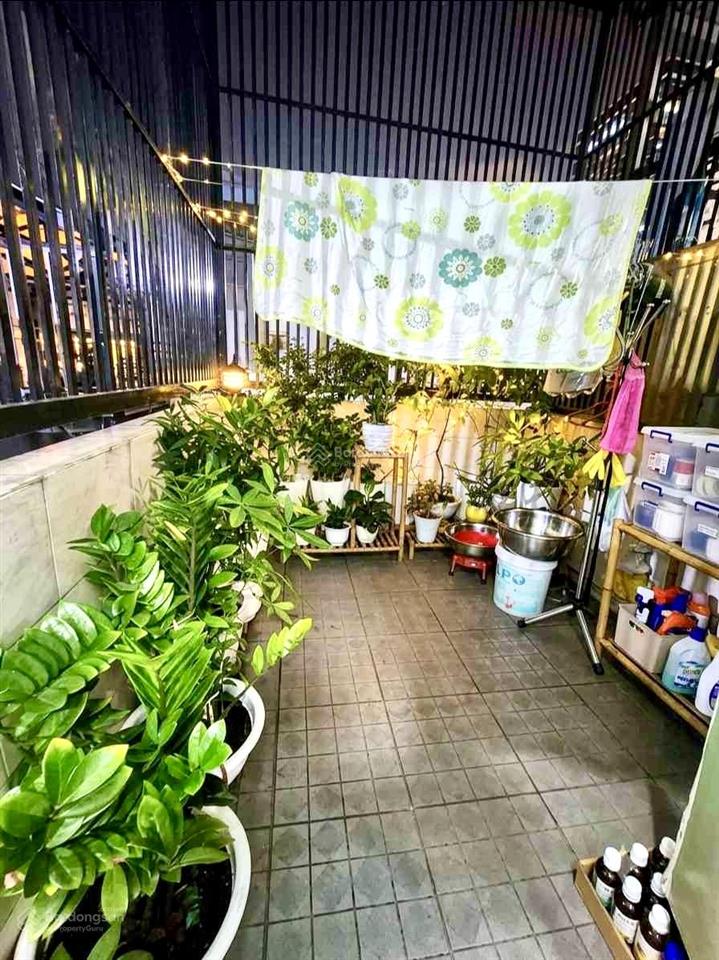 Căn góc 2 mặt tiền thoáng mát  nhà đẹp 5 tầng đ. đoàn văn bơ, ra hoàng diệu, bến vân đồn