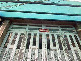 Nhà phú định giá rẻ, dt 3,9x10 3tầng 4pn shr giá chỉ 4tỷ100 tl.