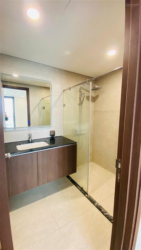 Chủ nhà thiện chí bán căn hộ 108m2 tầng trung toà d chung cư sunshine green iconic