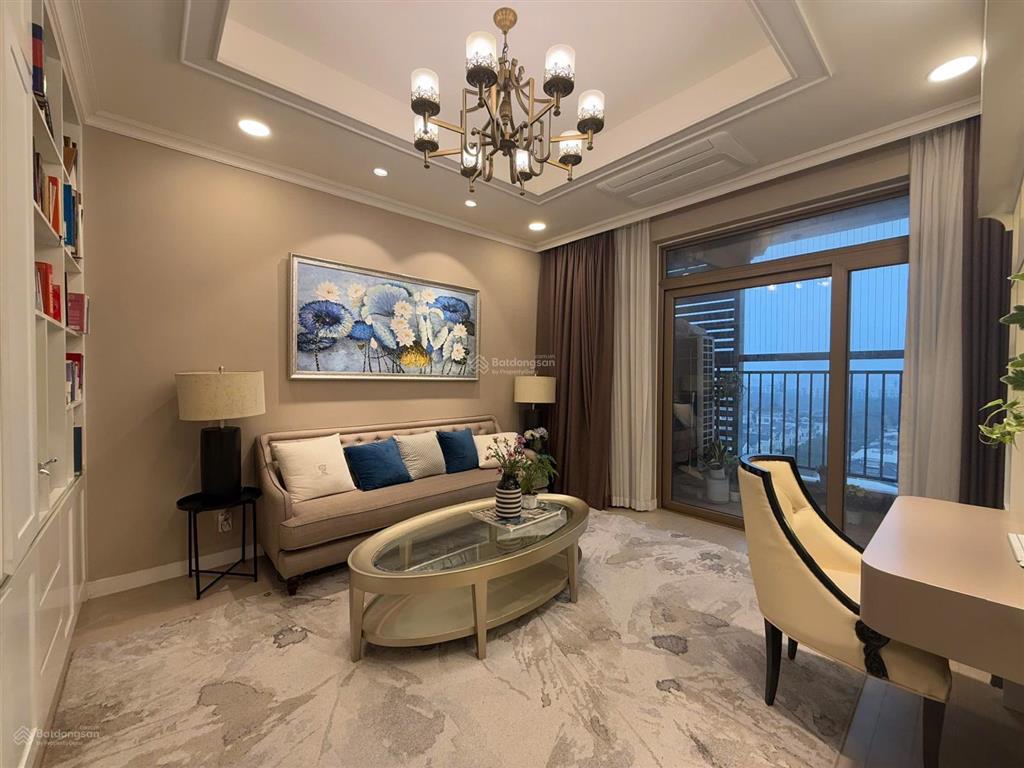 Chính chủ chuyển công tác cần bán gấp căn góc đẹp nhất g1 của tòa 903b chung cư starlake tây hồ tây