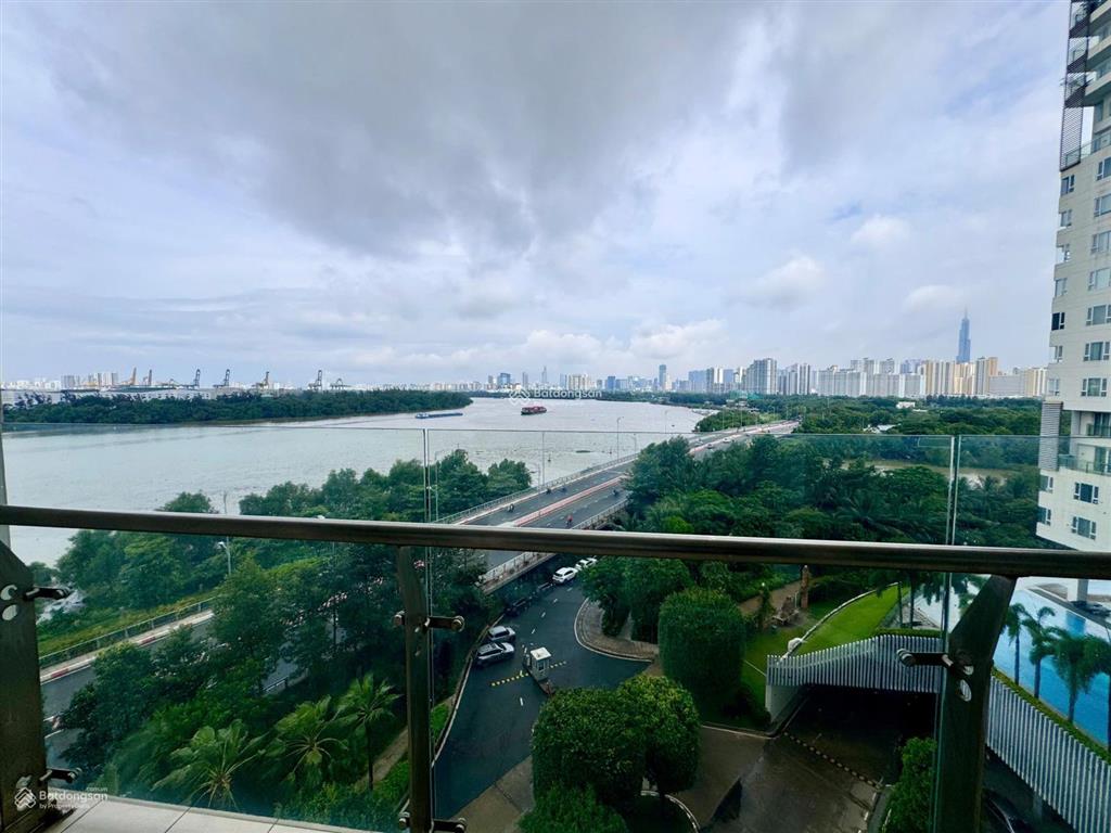 Sổ hồng sẵn, căn góc 2 phòng ngủ 98m2 view cực đẹp trực diện sông sài gòn, toàn cảnh quận 1