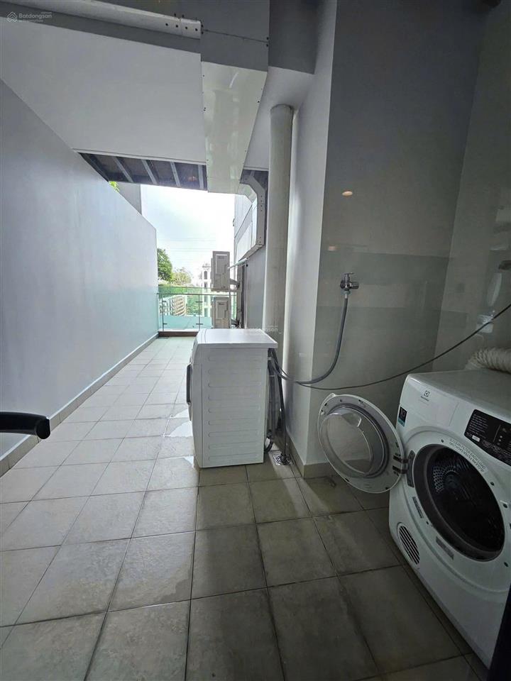 Hàng hiếm  3 phòng ngủ sân vườn, căn duy nhất bán, sổ hồng, đơn giá thấp hơn 10% so với mặt bằng