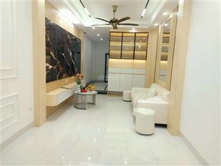 Giáp bát  hoàng mai  5 tầng thang máy  nhà mới thông sàn  giá 12.6 tỷ