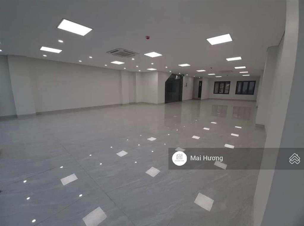 Siêu phẩm! tòa nhà đường phổ quang khu sân bay 8x20m, hầm 5 tầng. hệ thống máy lạnh, pccc cao cấp.