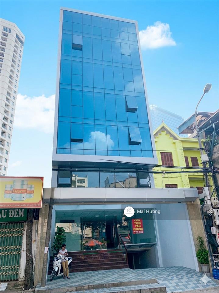 Tòa nhà văn phòng thiết kế hiện đại đường hoàng văn thụ ngay khu sân bay  vị trí đẹp, sẵn nội thất