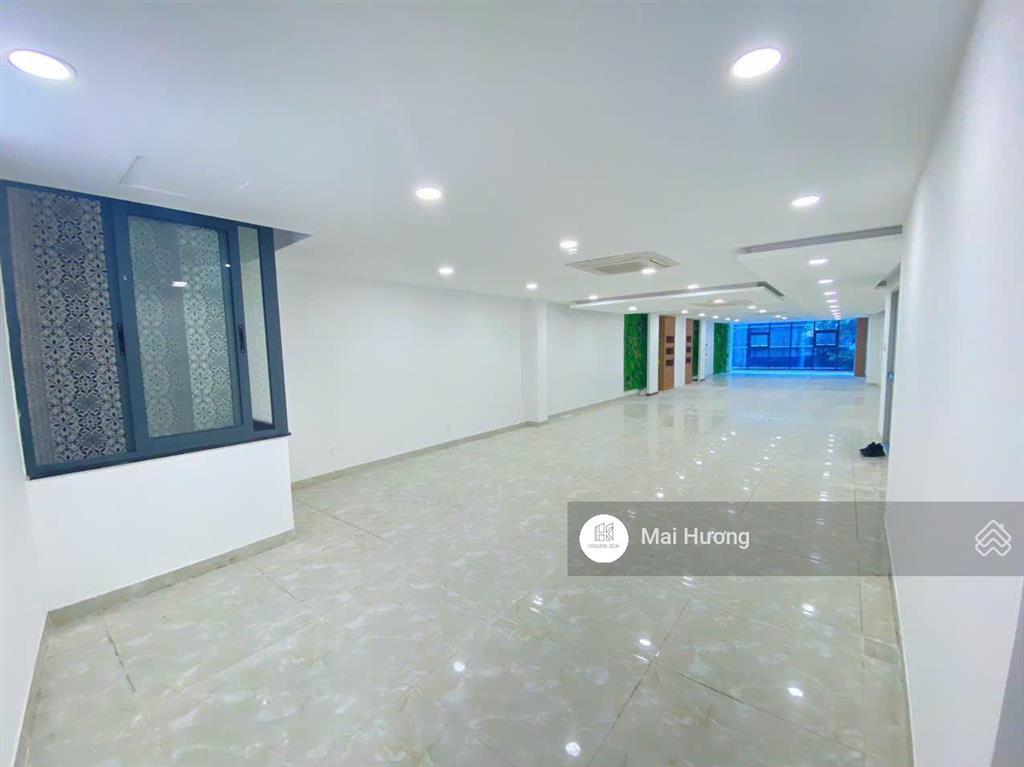 Cho thuê tòa nhà văn phòng 22a đường phan đăng lưu quận phú nhuận. sàn rộng suốt, thang máy, pccc