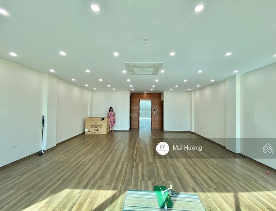 Cho thuê tòa nhà văn phòng đường hòa bình tân phú gần ngã tư lũy bán bích  ngang 10m. dtsd 1000m2