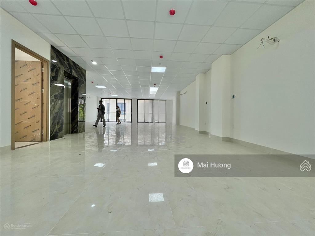 Siêu phẩm building khu sân bay 911 đường phổ quang  trung tâm quận tân bình. dtsd 2100m2. giá tốt