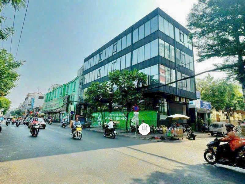 Siêu phẩm building khu bàu cát  góc 2 mt 141 đường đồng đen tân bình  ngang 30m. vị trí đắc địa.