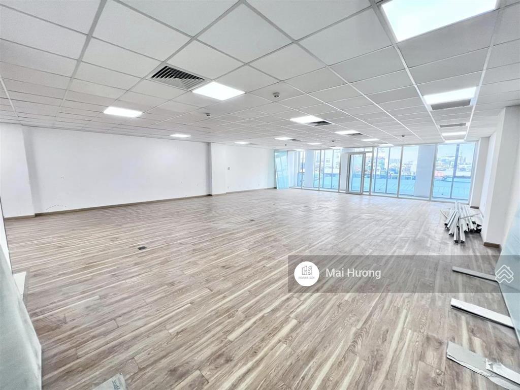Siêu phẩm building khu bàu cát  góc 2 mt 141 đường đồng đen tân bình  ngang 30m. vị trí đắc địa.