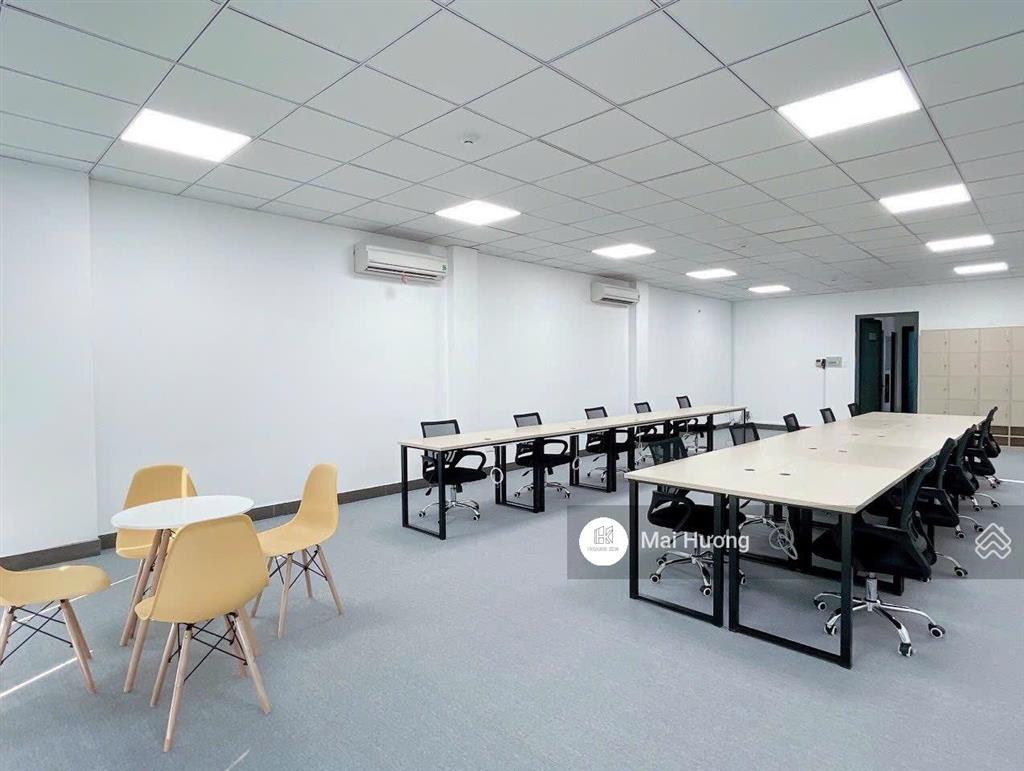 Building mới đường út tịch ngay khu khách sạn đệ nhất tân bình. hầm 5 tầng. hệ thống máy lạnh, pccc