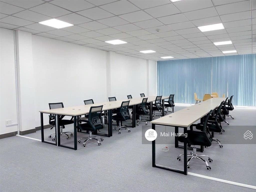 Building mới đường út tịch ngay khu khách sạn đệ nhất tân bình. hầm 5 tầng. hệ thống máy lạnh, pccc