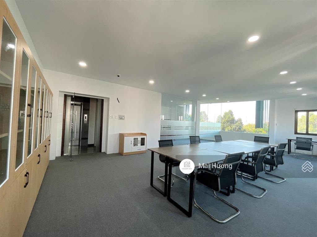 Siêu phẩm building khu nhà ga t3  mặt tiền kinh doanh 133a đường cộng hòa tân bình  dt ngang 10m.