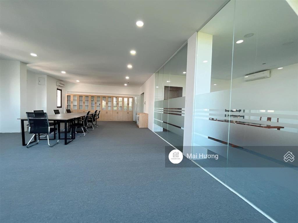 Siêu phẩm building khu nhà ga t3  mặt tiền kinh doanh 133a đường cộng hòa tân bình  dt ngang 10m.