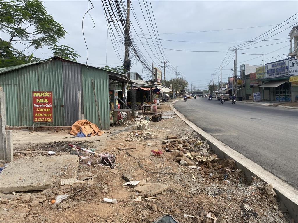 Bán đất mặt tiền tại đường liên huyện, p.an phú, bình dương  giá rẻ