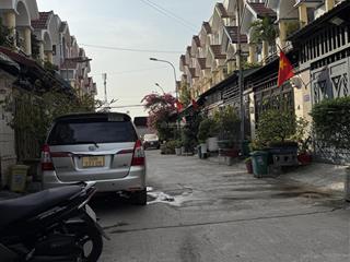 Nhà đẹp 3 tầng thạnh lộc 19, khu đồng bộ 55m (4m x 14m) 5.6 tỷ tl sổ a4 vuông. hẻm 8m xe tải tránh