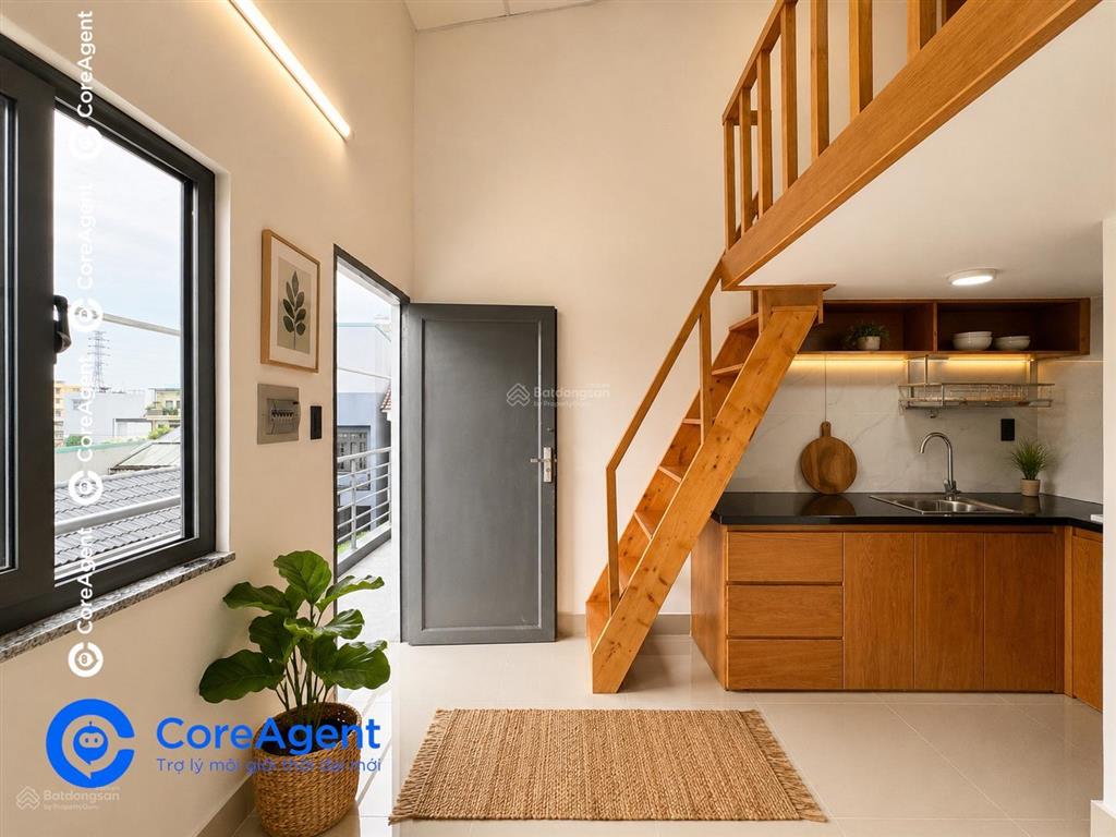 Gác ban công ngay ngã tư thủ đức  lê văn việt  spkt  coopmart  hutech khu e