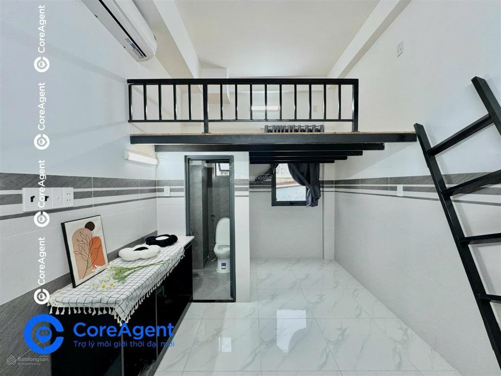 Cho thuê phòng gác cửa sổ trời ngay đỗ xuân hợp  cđ công thương  kt đối ngoại  thang máy