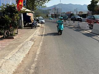 Nhà mặt tiền nguyễn tất thành cạnh sungroup kinh doanh đỉnh vị trí vàng mặt tiền đườ