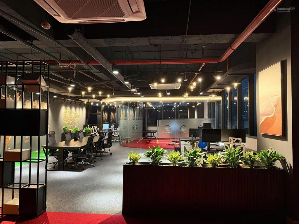 Văn phòng cao cấp 170m² ngoại giao đoàn setup sẵn nhận mặt bằng ngay