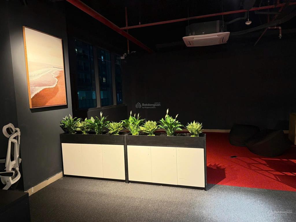 Văn phòng cao cấp 170m² ngoại giao đoàn setup sẵn nhận mặt bằng ngay