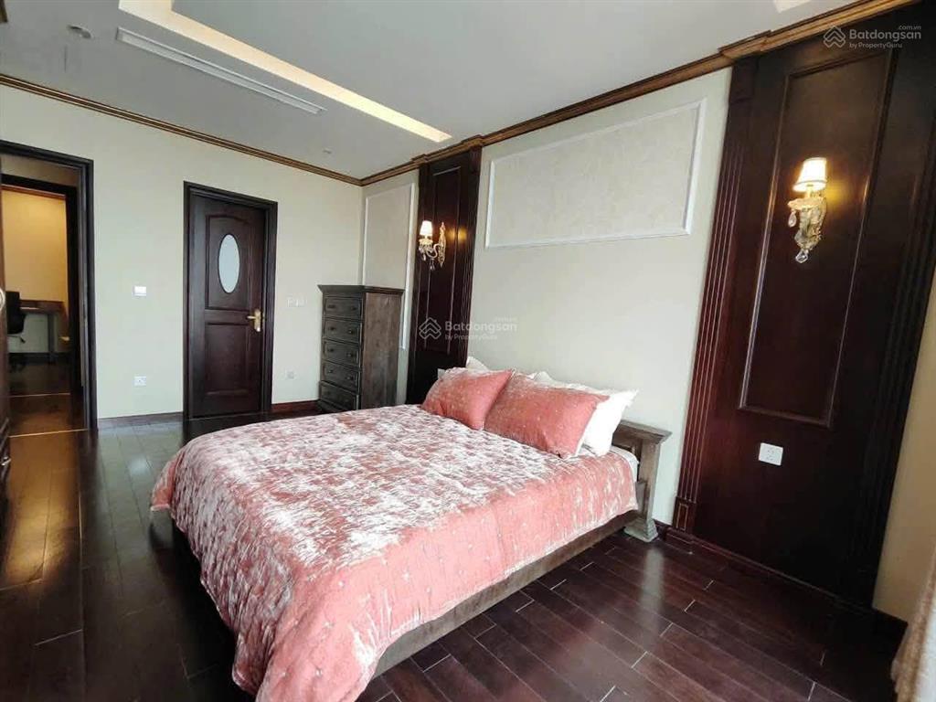 Cho thuê căn hộ 102m2 tại hc golden 3 ngủ 2 vệ sinh full đồ mới tầng cao vào ở ngay