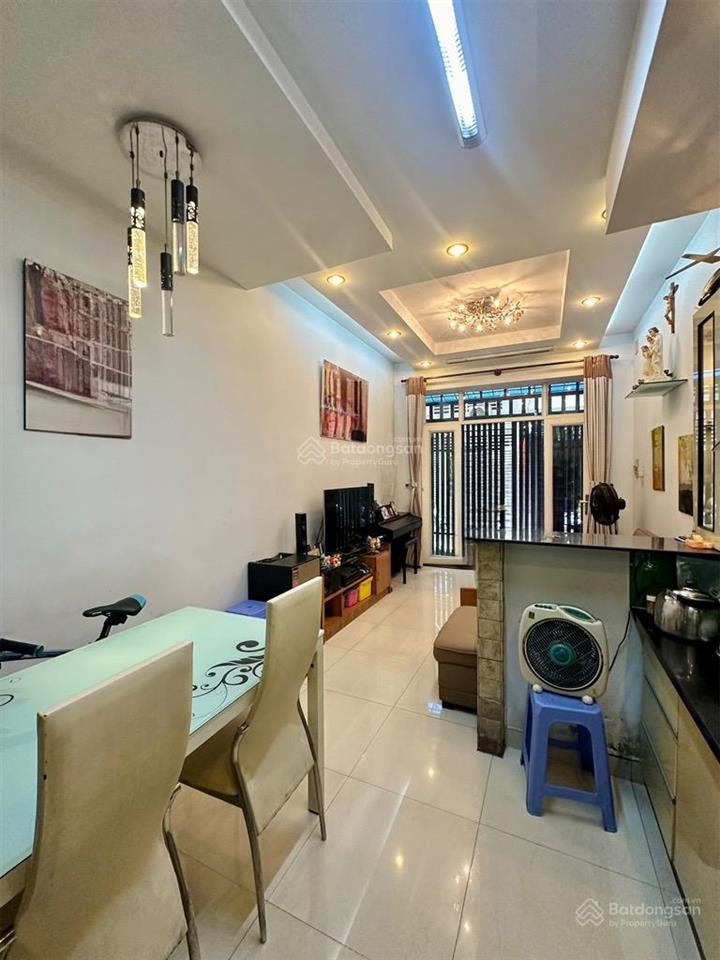 Hxh nguyễn đình chiểu quận 3  4 tầng btct  36m2 nhỉnh 8 tỷ.