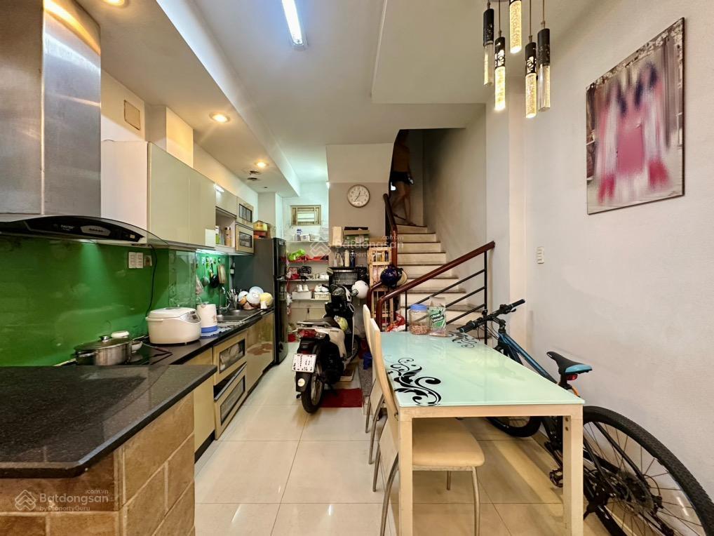 Hxh nguyễn đình chiểu quận 3  4 tầng btct  36m2 nhỉnh 8 tỷ.