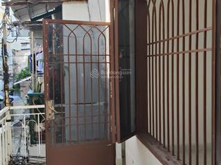 Bán nhà cmt8 gần cv lê thị riêng  3pn  3 tầng, 2 mt hẻm  ngang hơn 5m  dt ~52m², nhỉnh 6 tỷ