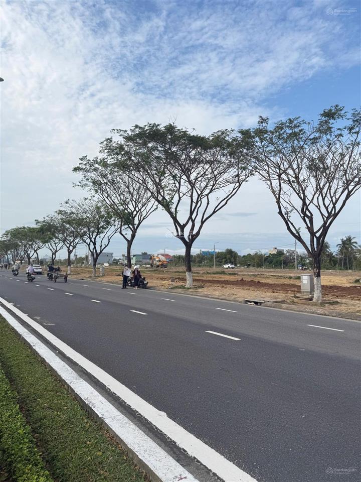Quỹ độc quyền đất nền mặt đường võ chí công  giá siêu ưu đãi chỉ từ 4,9 tỷ lô 100m
