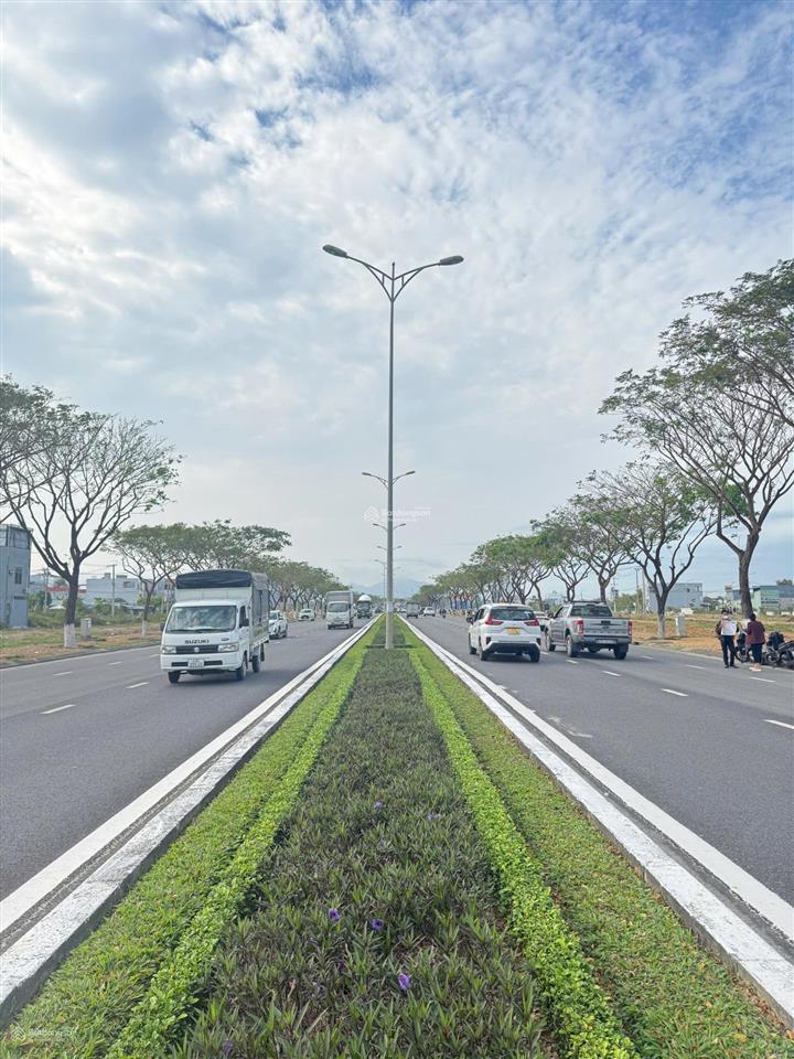 Quỹ độc quyền đất nền mặt đường võ chí công  giá siêu ưu đãi chỉ từ 4,9 tỷ lô 100m