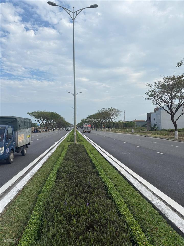 Quỹ độc quyền đất nền mặt đường võ chí công  giá siêu ưu đãi chỉ từ 4,9 tỷ lô 100m