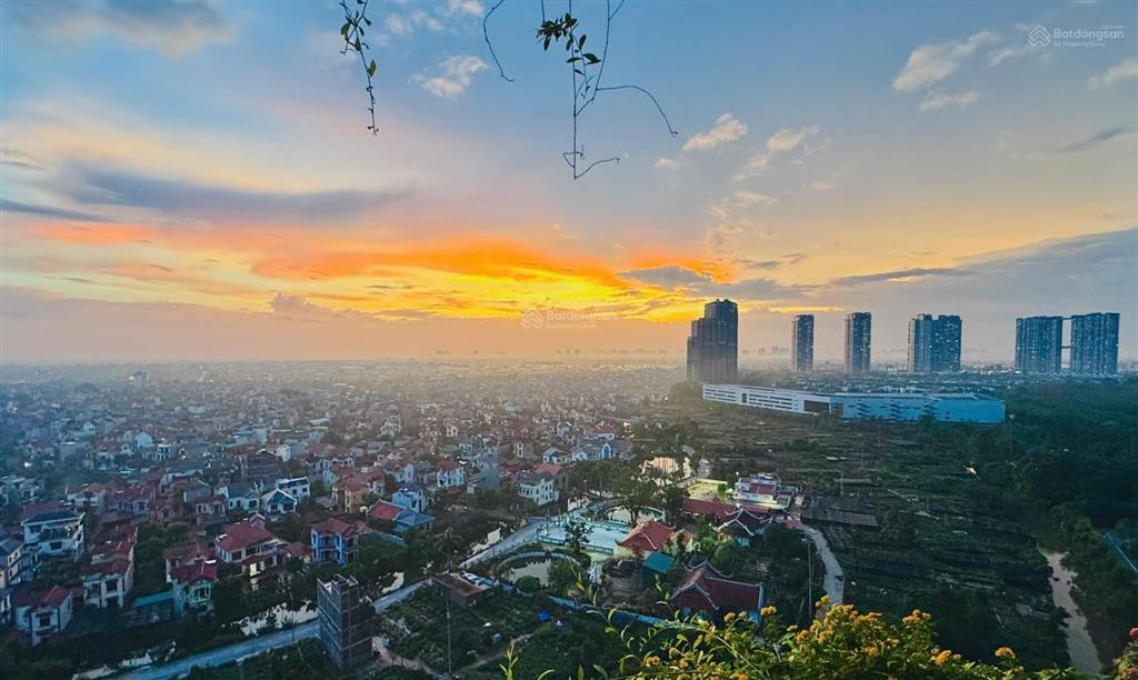 Bán nhanh căn 3pn  ecopark hồ thiên nga  diện tích 90m  tặng lại toàn bộ nội thất xịn cao cấp