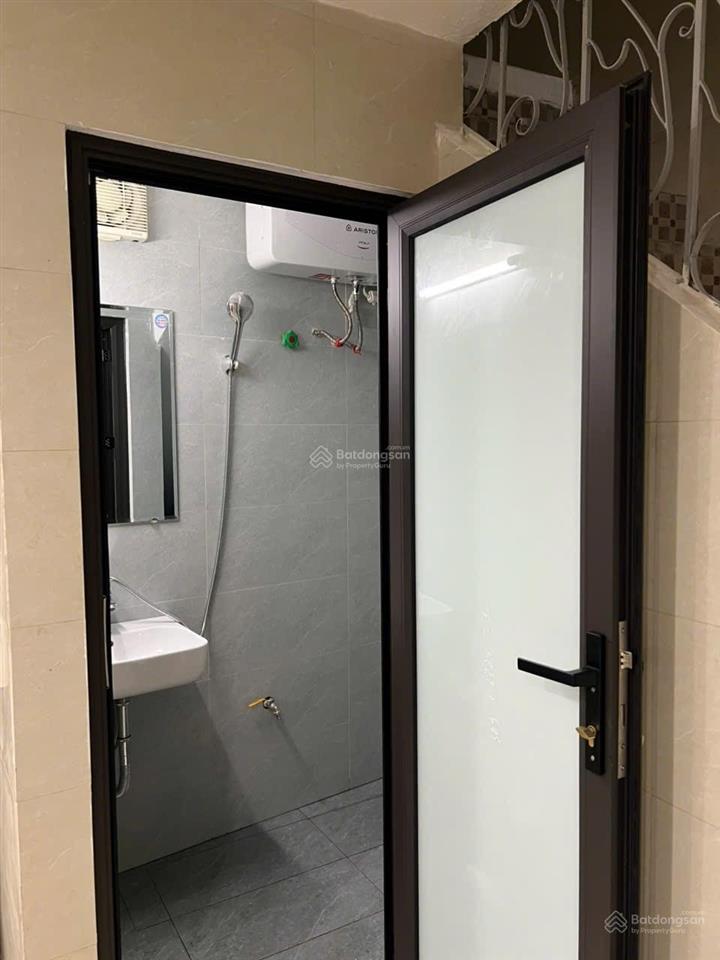 Nhà 18m2 4 tầng trong ngõ nhỏ,chính chủ cho thuê