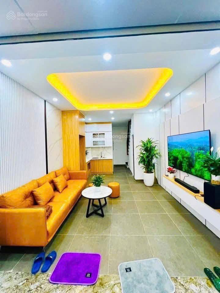Nhà mới phạm văn đồng, cạnh hqv kéo dài ~30m, quy hoạch ổn định, 6tầng thang máy full nội thất