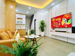 Nhà mới phạm văn đồng, cạnh hqv kéo dài ~30m, quy hoạch ổn định, 6tầng thang máy full nội thất