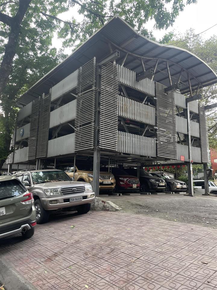 Hiếm  ngõ thông kinh doanh  lô góc  oto qua nhà  sát vành đai 2.5