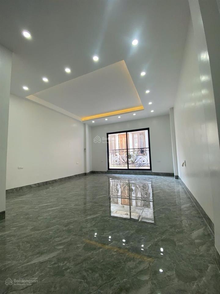 Nhà mới thang máy oto đỗ cửa 30m ra phố 6 tầng thang máy yên hoà  trần duy hưng
