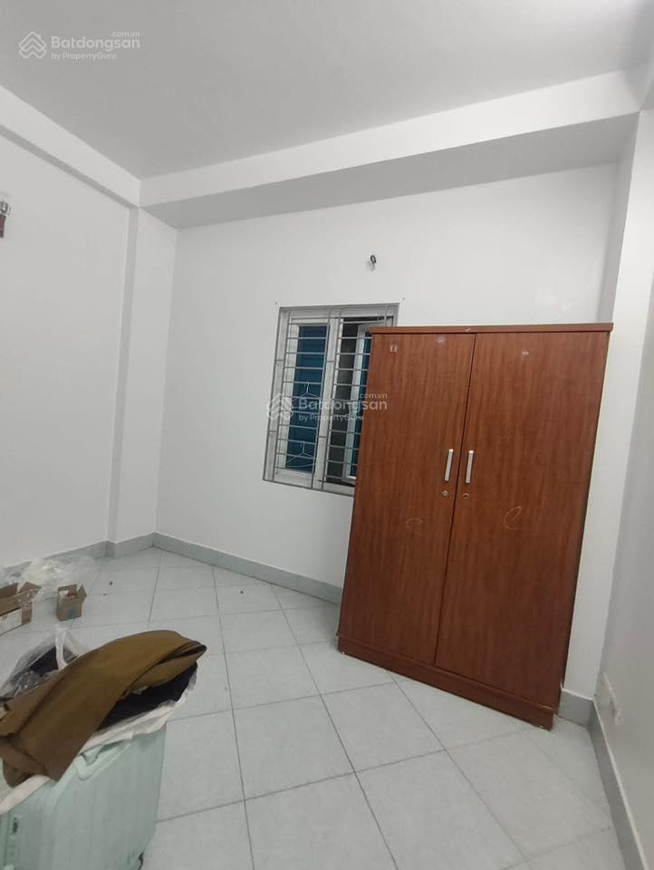 Nhà dân xây lạc long quân, tây hồ. 4 tầng thoáng sáng, ngõ sạch đẹp, gần phố, ba gác đua trước cửa
