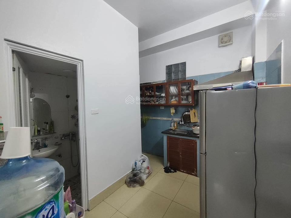 Nhà dân xây lạc long quân, tây hồ. 4 tầng thoáng sáng, ngõ sạch đẹp, gần phố, ba gác đua trước cửa