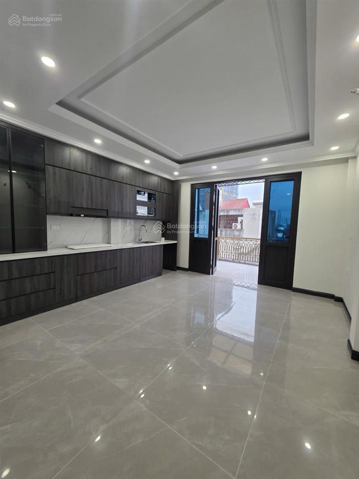 Chủ thiện chí bán nhanh căn nhà mới siêu đẹp tại cầu giấy, full nội thất cơ bản, ở cực thích.