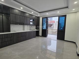 Chủ thiện chí bán nhanh căn nhà mới siêu đẹp tại cầu giấy, full nội thất cơ bản, ở cực thích.